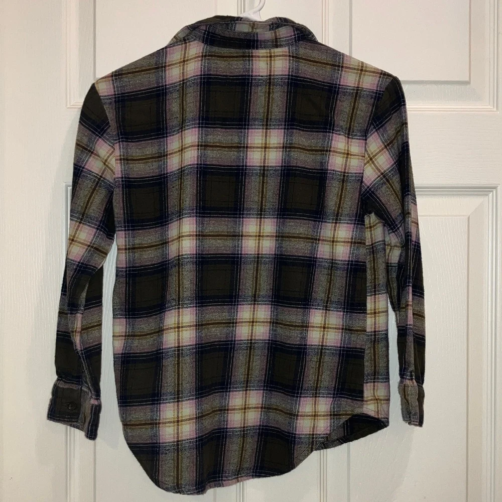 Old Navy Girls Plaid Flannel Shirt Size L 10–12 Pink Navy Olive Button Down